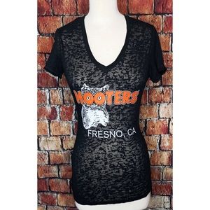 NWT Hooters Fresno, CA V-Neck Black T Shirt Medium Women’s Employee Owl